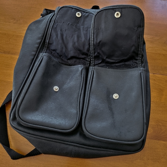 Vintage Disney Winnie the Pooh Black Drawstring Pleather Backpack - Picture 4 of 10